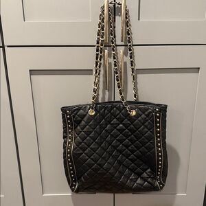 Cache Black Quilted Shoulder Bag with Gold Chain🎉Last deal 🎉